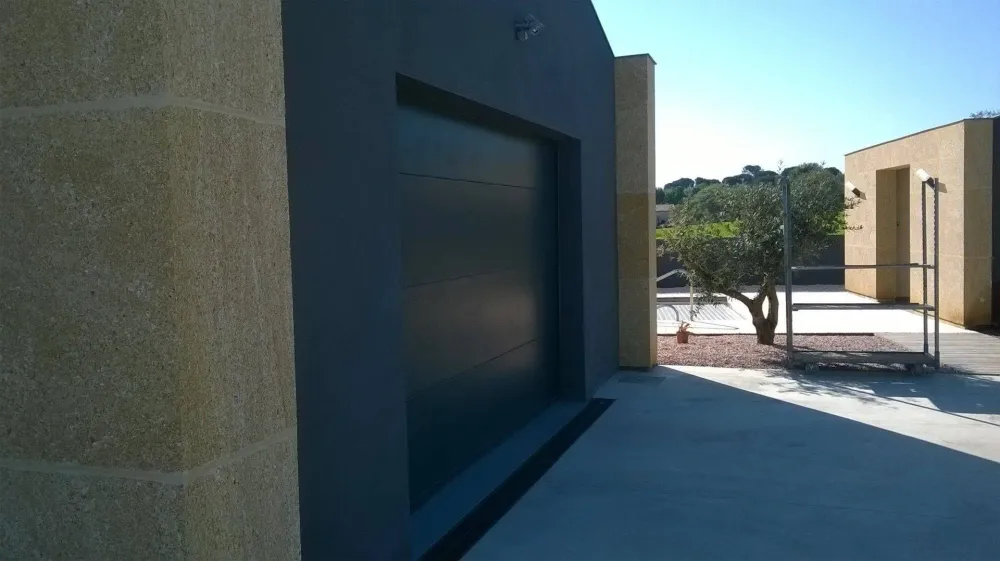 Portes sectionnelles à Montarnaud